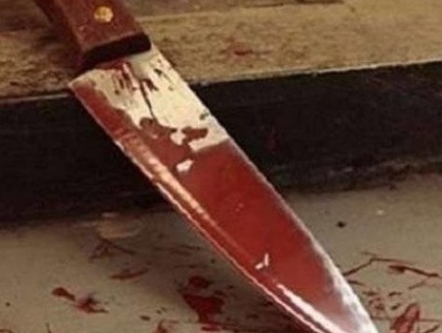 На Сумщині 13-річна дівчина порізала матір ножем