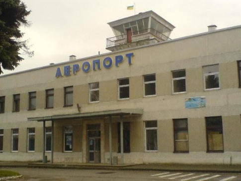 Тернопільський аеропорт відмовився приймати українців з Китаю