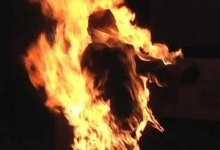 Помста за знущання: на Львівщині жінка спалила чоловіка живцем