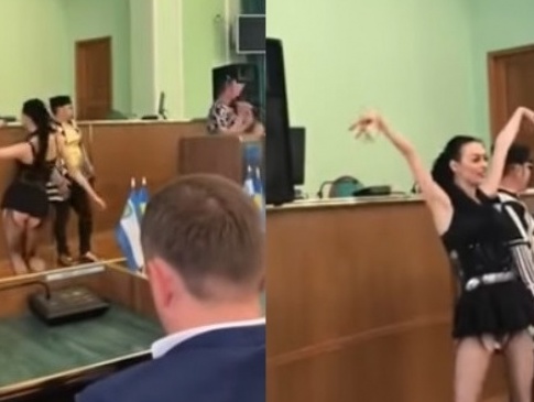 Після еротичних танців у Херсонській ОДА звільнили двох чиновників