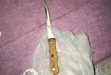 На Харківщині 7-річна дівчинка порізала бабусю ножем