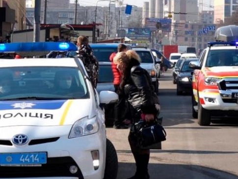 Аби люди «сиділи» на карантині: в містах України їздитимуть спецавто з гучномовцями