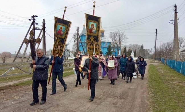 В селі на Волині священники і прихожани РПЦ влаштували хресний хід