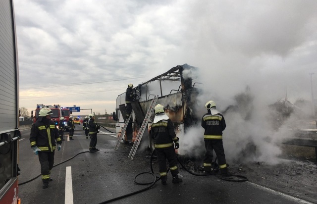 В Угорщині загорівся автобус з українцями