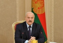 «Господь нас збереже від коронавірусу»: Лукашенко не скасовує парад у Білорусі