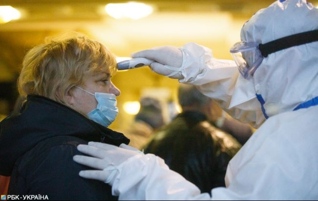 В Україні майже 900 офіційно підтверджених хворих на коронавірус, померлих - 22