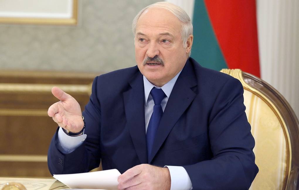 «Що жерти будемо?», – Лукашенко пояснив, чому не вводить карантин в Білорусі