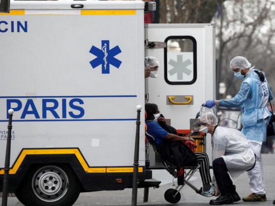 У Франції від коронавірусу померла сім'я українців