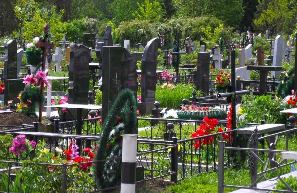На Волині у поминальну неділю планують зачинити усі кладовища