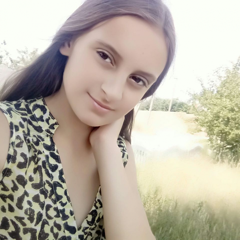 З'явилися фото дівчинки, яку вбила і обезголовила горе-матір на Харківщині