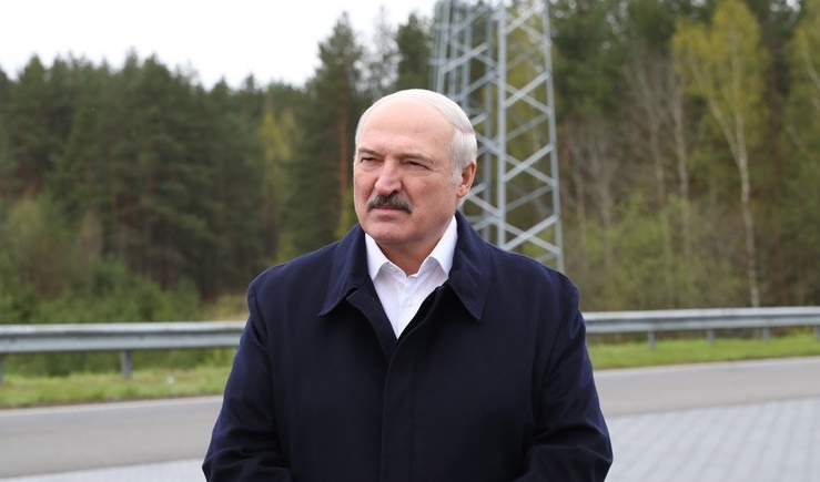 Лукашенко запрошує Зеленського і Путіна на парад до Дня перемоги