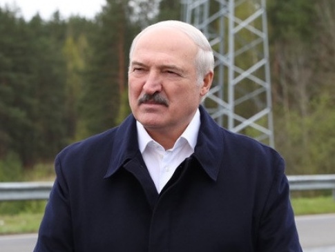 Лукашенко запрошує Зеленського і Путіна на парад до Дня перемоги
