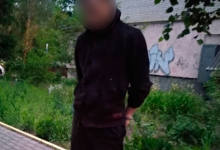 Вночі у Луцьку затримали 28-річного чоловіка з холодною зброєю