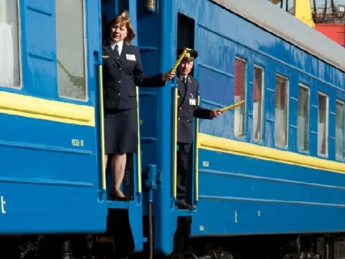 «Укрзалізниця» готова відновити пасажирські перевезення
