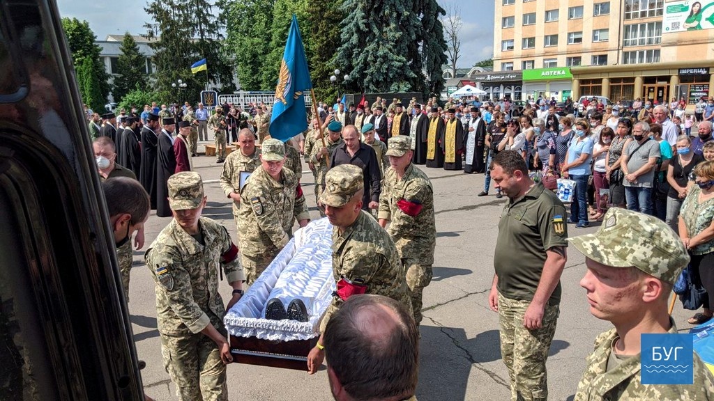 У Володимирі-Волинському попрощалися із загиблим 24-річним Героєм