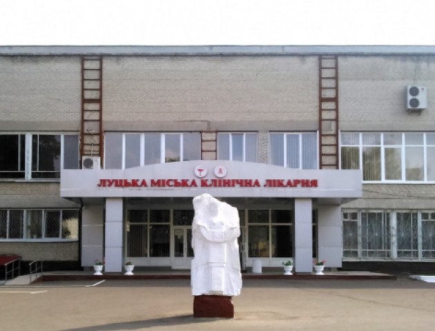 У Луцьку реконструюють приймальне відділення міської лікарні