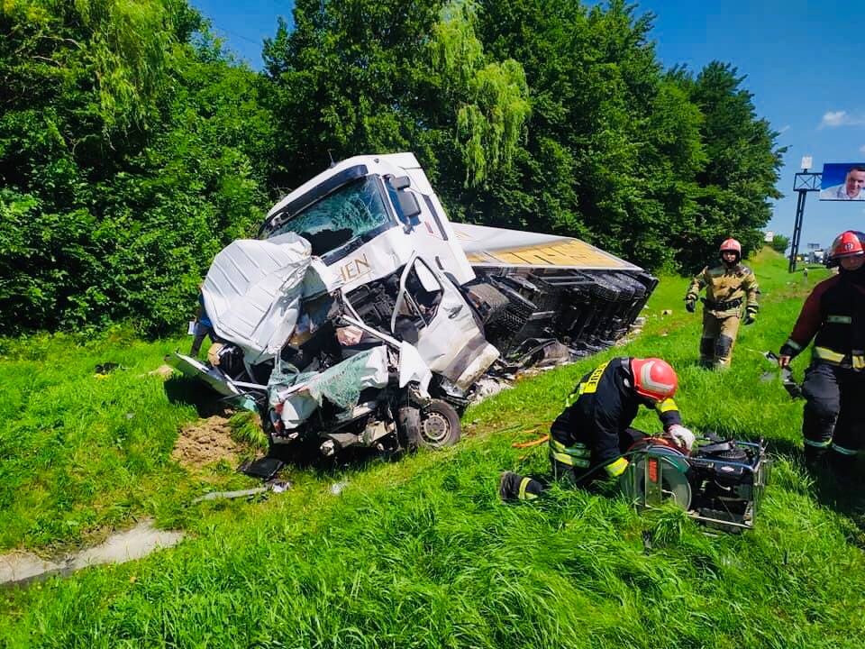 На Львівщині – аварія за участі 4 автомобілів, є загиблі
