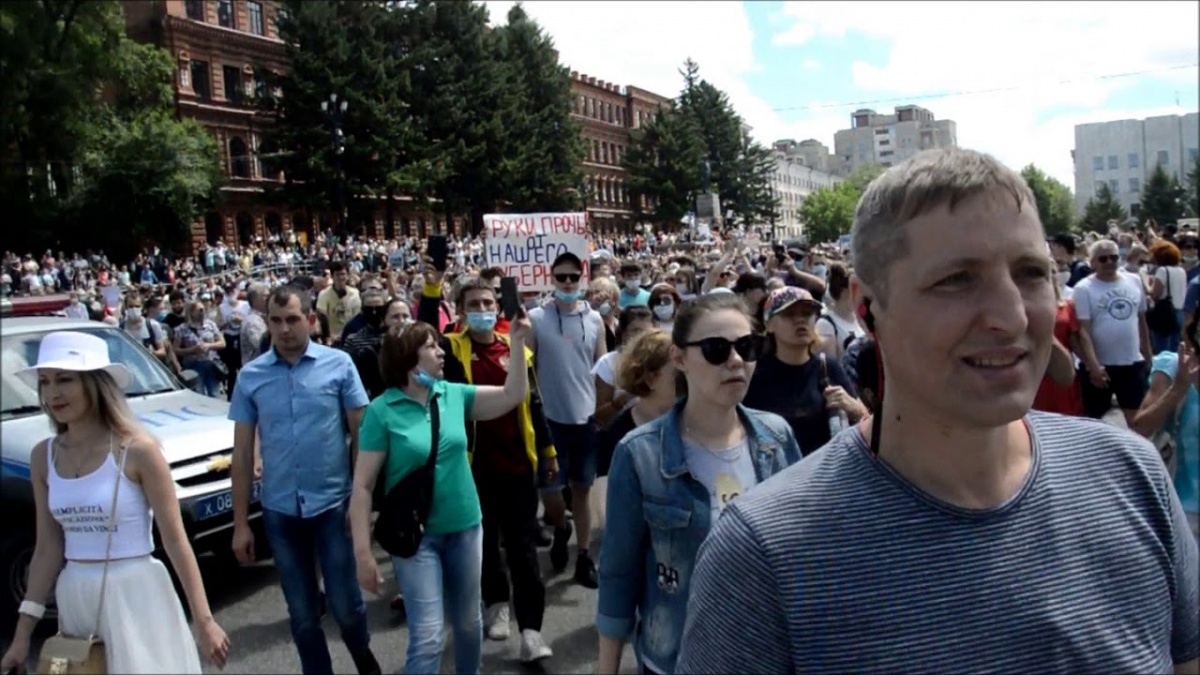 «Путіна – під суд!»: у Росії відбуваються масові акції протесту