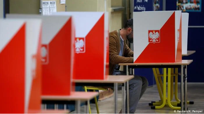 У Польщі п'яний українець погрожував підірвати виборчу дільницю