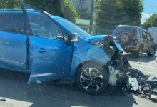 ДТП у Луцьку: потрощені два автомобілі