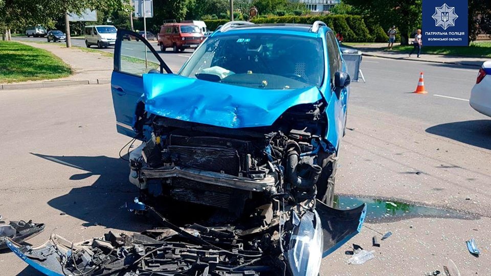 У Луцьку в ДТП травмувався водій легковика