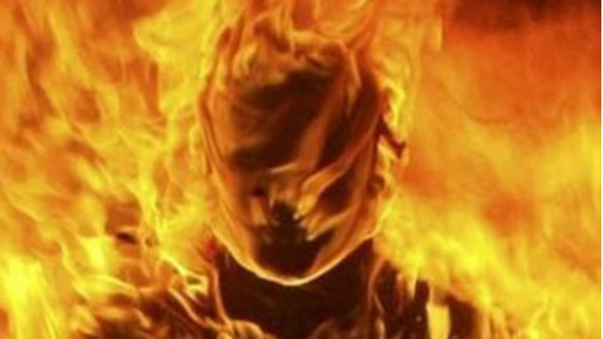 У Запоріжжі жінка спалила себе біля церкви