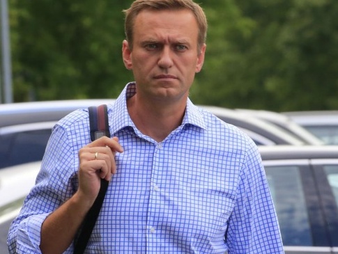 Отруїли російського опозиціонера Навального, він - у комі