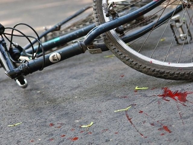 Встановили особу загиблого велосипедиста, якого збив бус біля Луцька