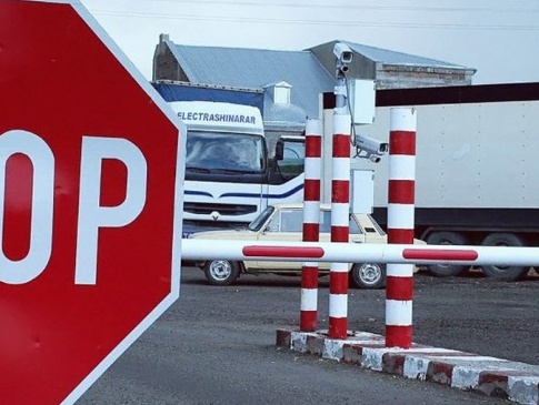 Іноземцям тимчасово заборонили в’їзд в Україну: є винятки