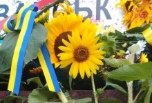 У Луцьку на Театральному майдані вшанували пам'ять захисників України