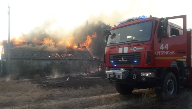 На Харківщині – масштабні пожежі: людей евакуйовують