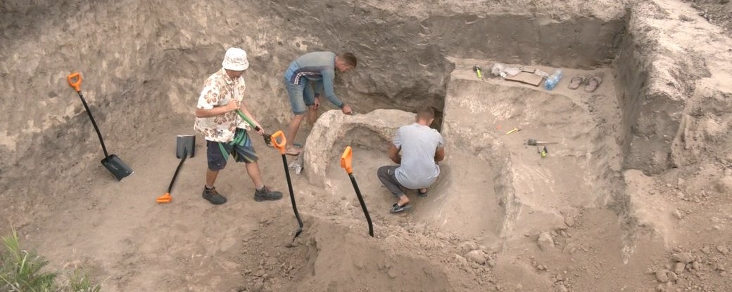 На Рівненщині археологи знайшли помешкання та обручку 11-го століття