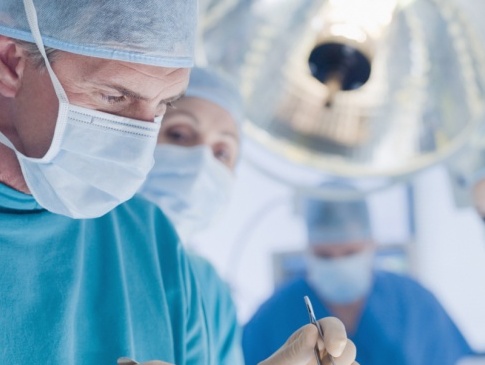 У Львові хірурги видалили дитині кісту, яка перекривала гортань і не давала дихати