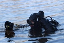 Зв’язали і втопили: на Житомирщині з дна водойми дістали тіло
