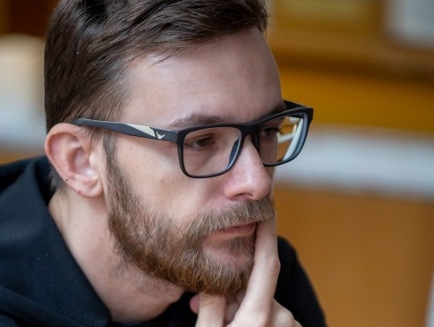 Волинянин претендує на звання найсексуальнішого письменника України