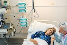 Операція тривала 12 годин: багатодітній матері видалили майже 5-кілограмову пухлину з грудної клітки