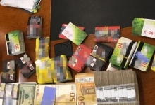 Корупціонери «Укрзалізниці» ховали вкрадені мільйони в холодильнику