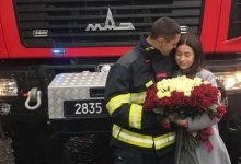 Закарпатець на пожежній машині зробив пропозицію коханій