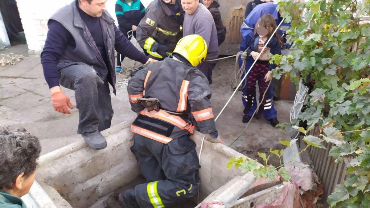 На Херсонщині дитина впала у 15-метровий колодязь