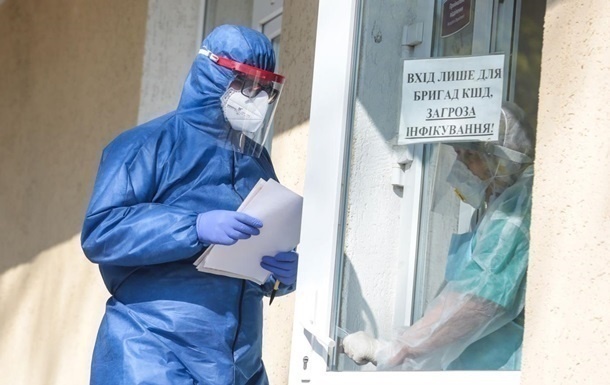 На Одещині від коронавірусу померла медсестра, якій не знайшли місця в реанімації