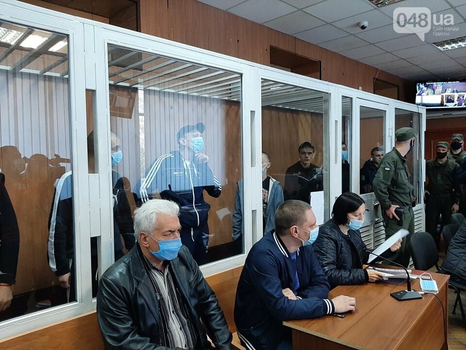На Одещині семеро ув'язнених порізали собі вени під час суду