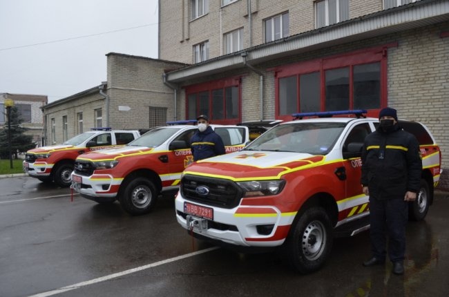 Волинські рятувальники отримали три нових спецавтомобілі