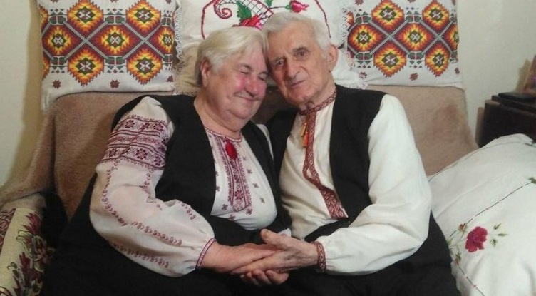 Подружжя з Тернопільщини одужало від коронавірусу і відсвяткували 65-річницю шлюбу
