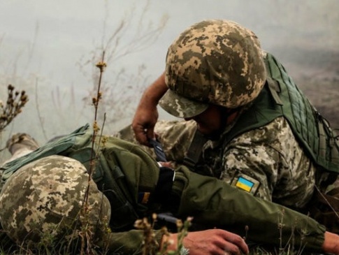 На українського військового скинули гранату з безпілотника