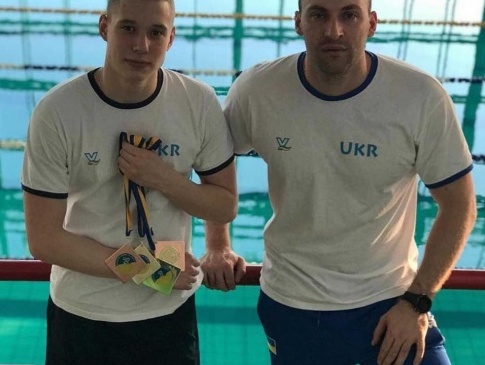Плавець із Луцька виборов три золотих медалі на чемпіонаті України