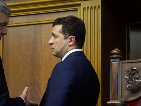 Зеленський та Порошенко звинуватили один одного у розкраданні бюджету