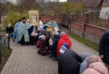 У село біля Луцька привезли ікону, люди падали на коліна