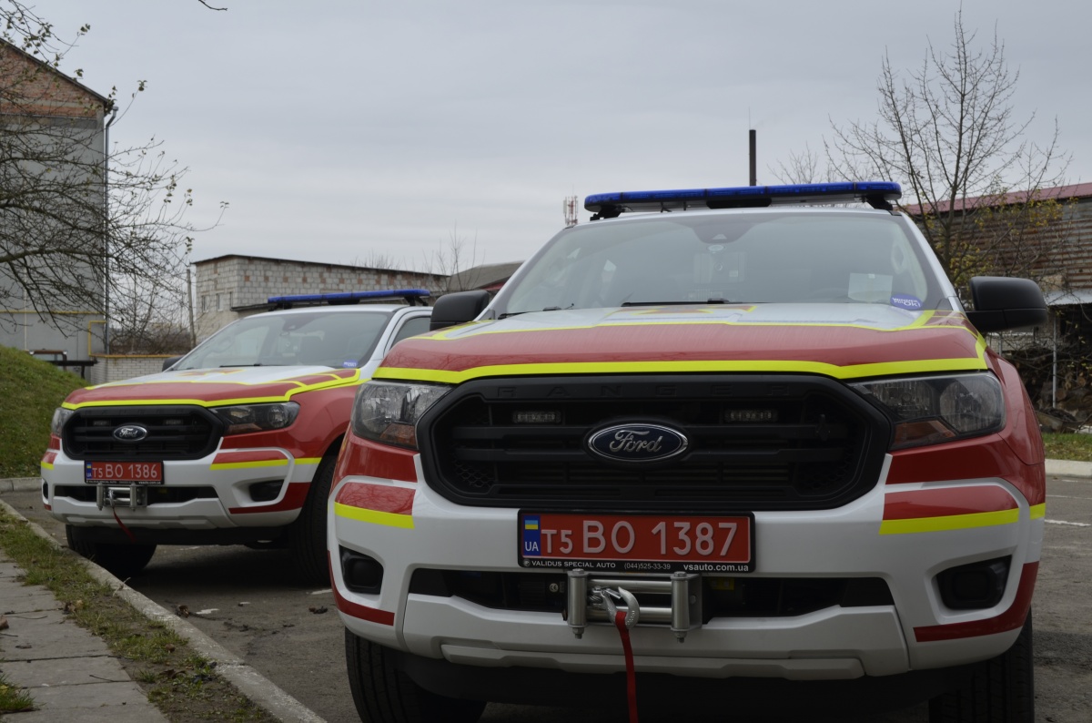 Волинські рятувальники отримали два нових авто