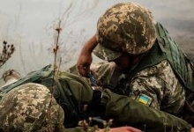 Снайпер важко поранив українського військового