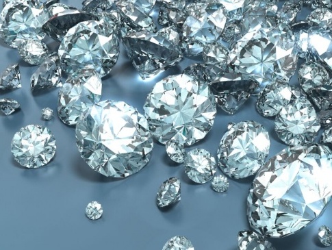 Діаманти у трусах: пара везла в Україну контрабанду на 15 мільйонів